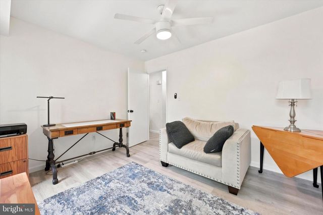 10-B W BLUEBELL LN, Mount Laurel, NJ 08054