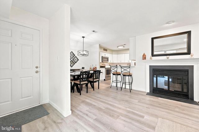 10-B W BLUEBELL LN, Mount Laurel, NJ 08054