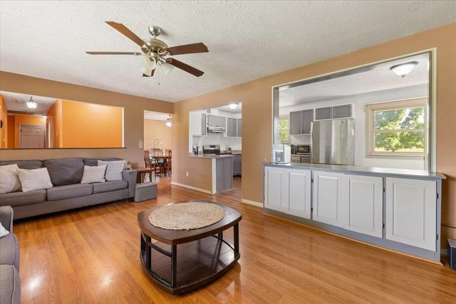818 Antioch School Road 818 Antioch School Road, Vandalia, OH 45377