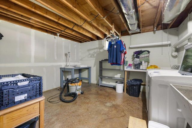 818 Antioch School Road 818 Antioch School Road, Vandalia, OH 45377