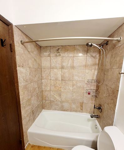 1889 Michigan City Road 3E, Calumet City, IL 60409