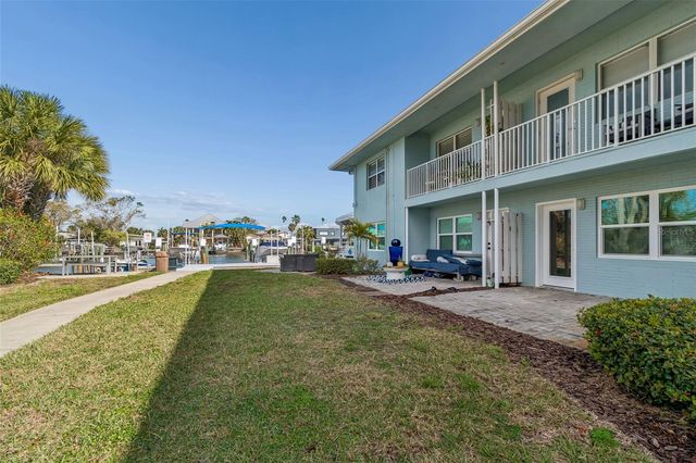 300 VENETIAN DRIVE 2, Clearwater, FL 33755