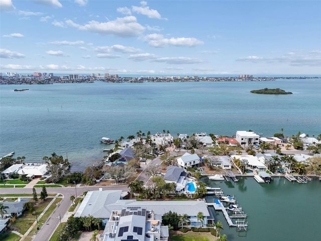 300 VENETIAN DRIVE 2, Clearwater, FL 33755