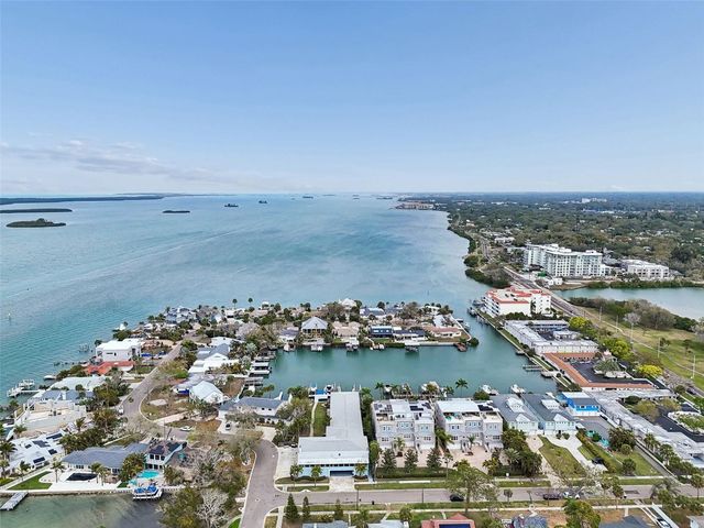 300 VENETIAN DRIVE 2, Clearwater, FL 33755