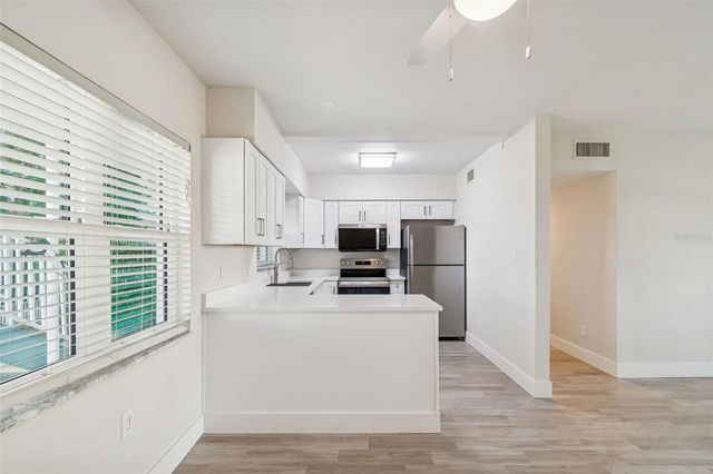 300 VENETIAN DRIVE 2, Clearwater, FL 33755