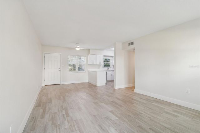 300 VENETIAN DRIVE 2, Clearwater, FL 33755