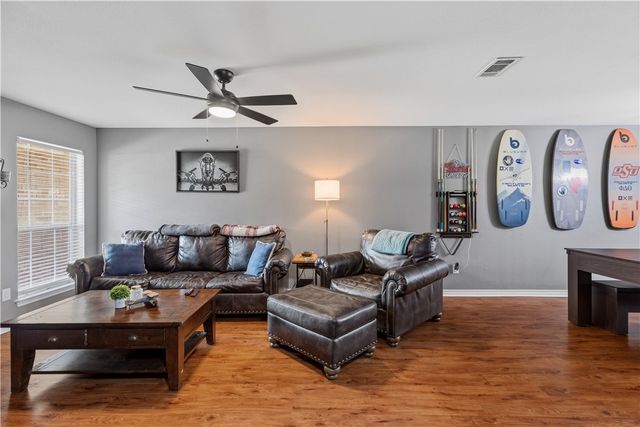 3766 Oldenburg Lane, College Station, TX 77845