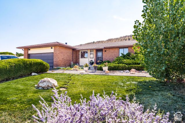 4571 W HILLSIDE DR, Vernal, UT 84078
