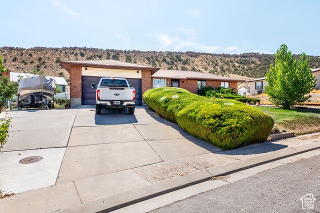4571 W HILLSIDE DR, Vernal, UT 84078