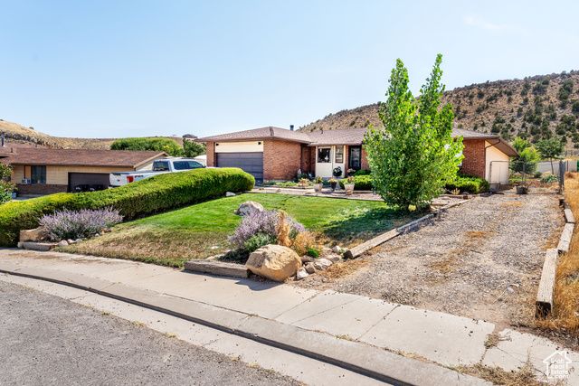 4571 W HILLSIDE DR, Vernal, UT 84078
