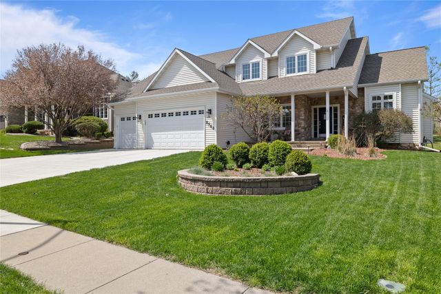8564 Newbury Court, Johnston, IA 50131