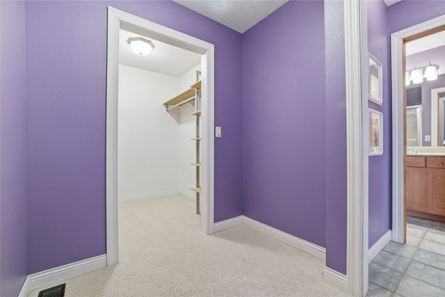 8564 Newbury Court, Johnston, IA 50131