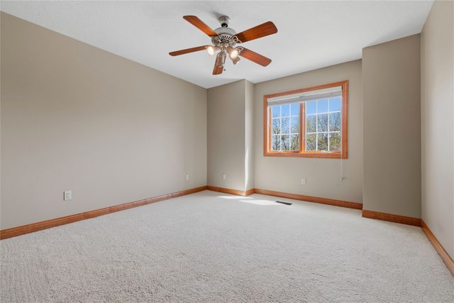8564 Newbury Court, Johnston, IA 50131