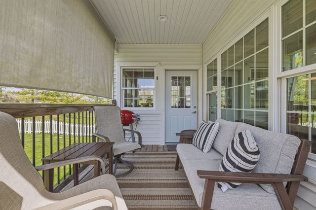 8564 Newbury Court, Johnston, IA 50131