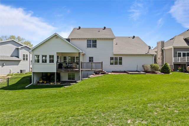 8564 Newbury Court, Johnston, IA 50131