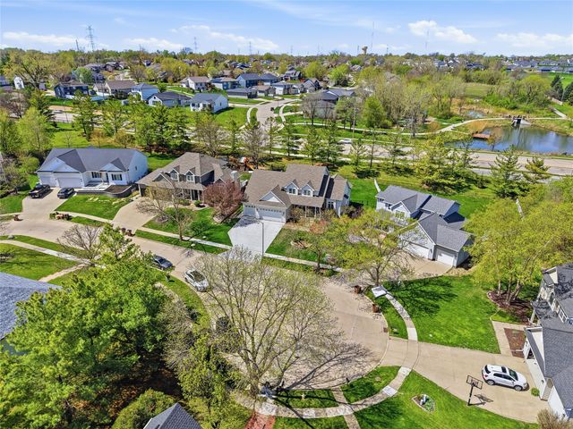 8564 Newbury Court, Johnston, IA 50131