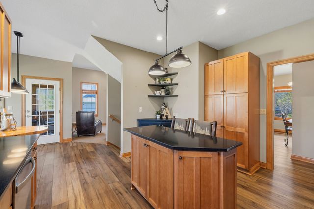 8564 Newbury Court, Johnston, IA 50131