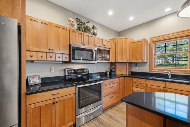 8564 Newbury Court, Johnston, IA 50131