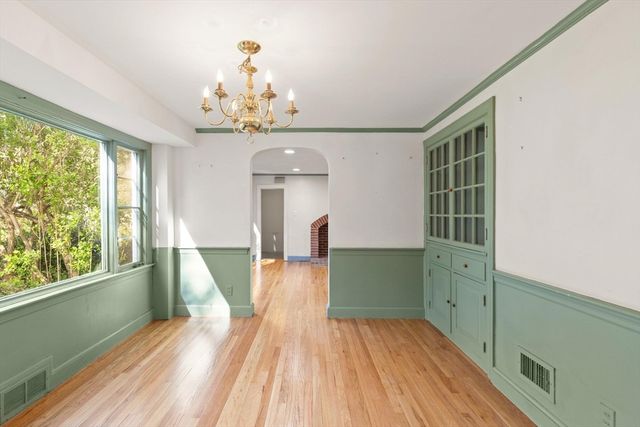 4 Strout Ave, Lynnfield, MA 01940