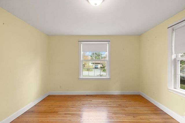 4 Strout Ave, Lynnfield, MA 01940