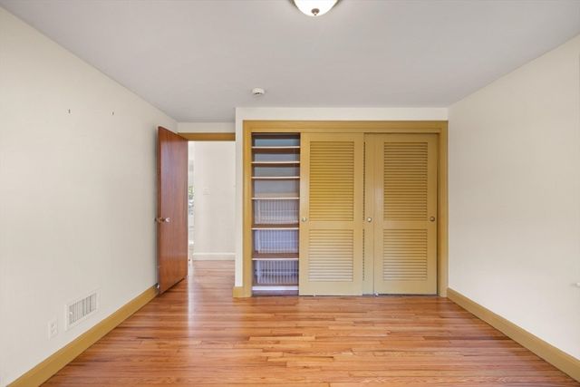 4 Strout Ave, Lynnfield, MA 01940