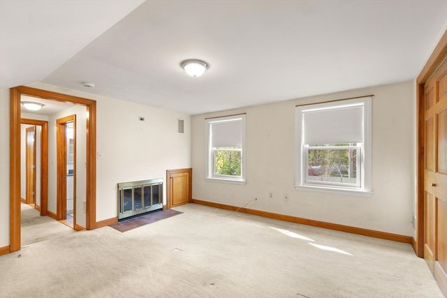 4 Strout Ave, Lynnfield, MA 01940