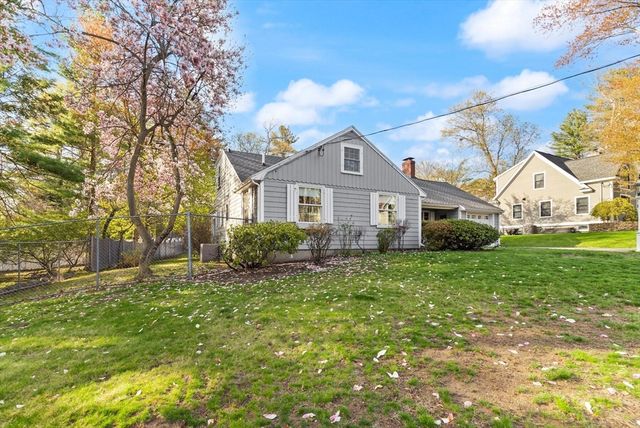 4 Strout Ave, Lynnfield, MA 01940
