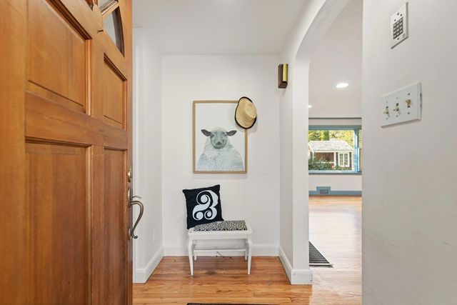 4 Strout Ave, Lynnfield, MA 01940