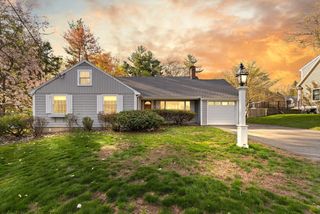 4 Strout Ave, Lynnfield, MA 01940