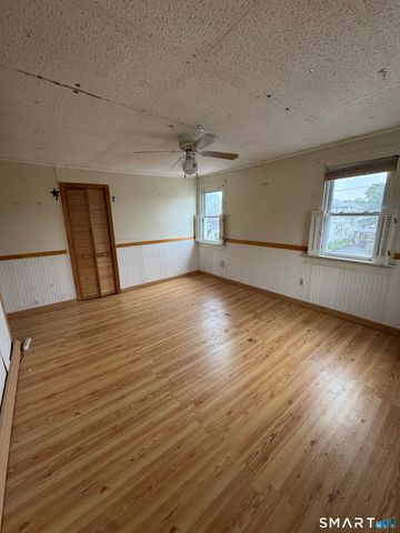 18 Coolridge Road, Milford, CT 06460