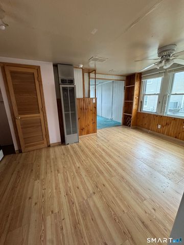 18 Coolridge Road, Milford, CT 06460
