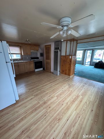 18 Coolridge Road, Milford, CT 06460