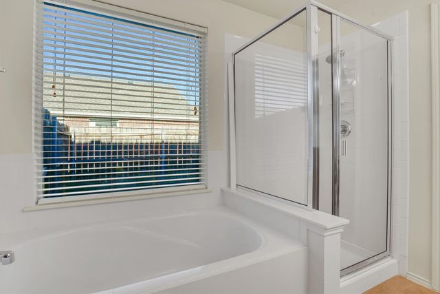102 Running Deer Lane, Waxahachie, TX 75165