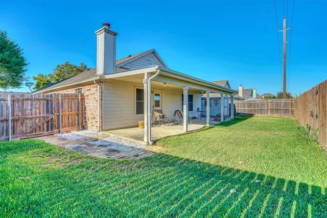 102 Running Deer Lane, Waxahachie, TX 75165