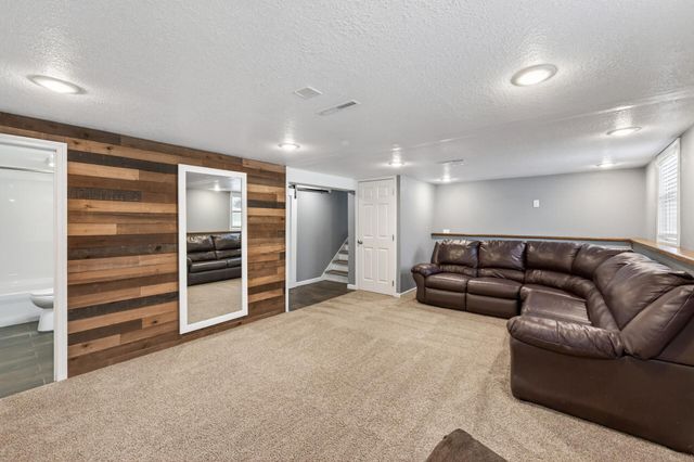 11410 Heather Street NW, Coon Rapids, MN 55433