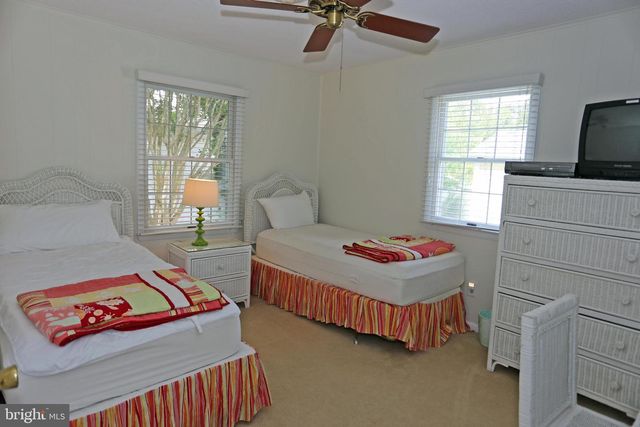 327 COUNTRY CLUB DR, Rehoboth Beach, DE 19971