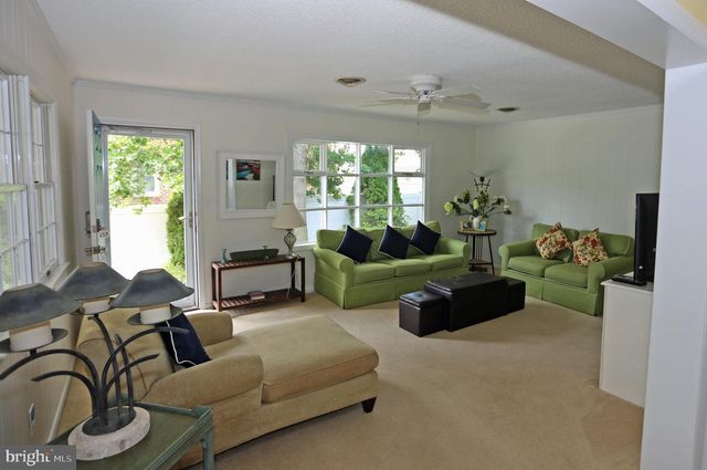 327 COUNTRY CLUB DR, Rehoboth Beach, DE 19971