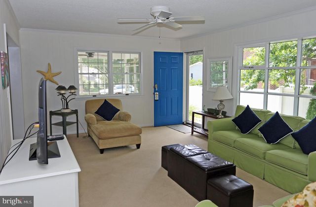 327 COUNTRY CLUB DR, Rehoboth Beach, DE 19971