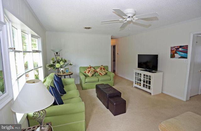 327 COUNTRY CLUB DR, Rehoboth Beach, DE 19971