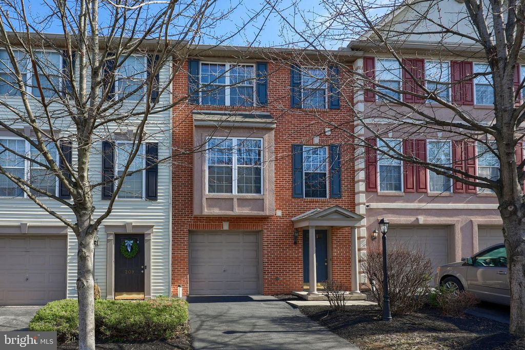 211 SEPTEMBER WAY, York, PA 17403