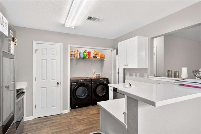 4406 Ravenwood Drive, Union City, GA 30291