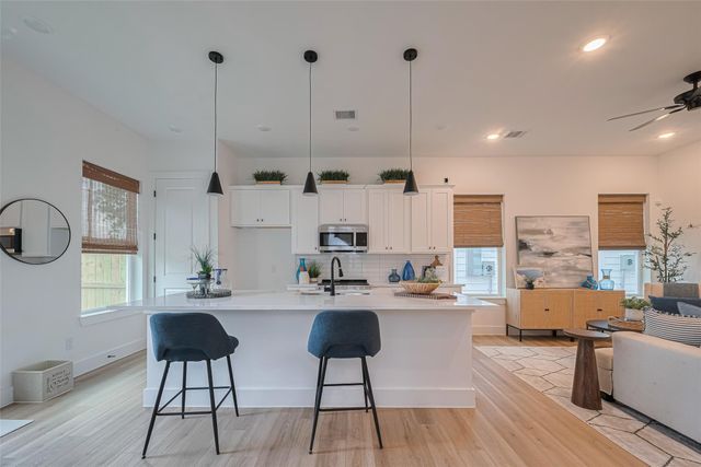 1462 Ferguson Way, Houston, TX 77088