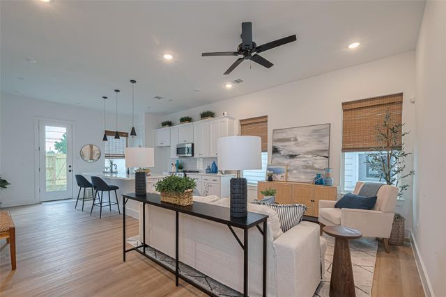 1462 Ferguson Way, Houston, TX 77088