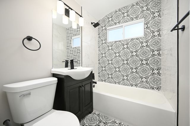 15330 Cherry Lane, Markham, IL 60428