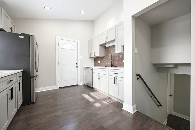 15330 Cherry Lane, Markham, IL 60428