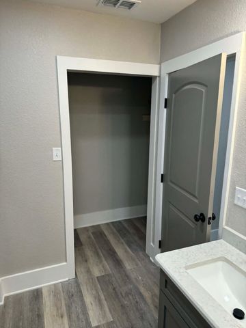 230 SW Live Oak, Dublin, TX 76446