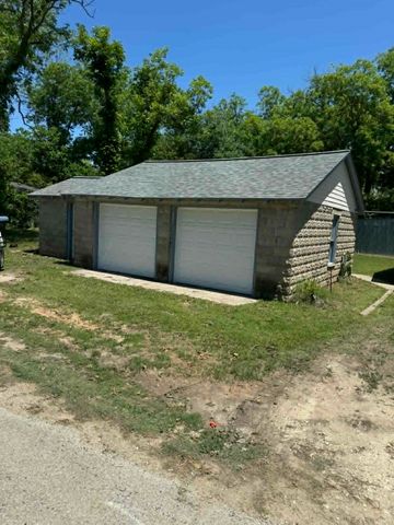 230 SW Live Oak, Dublin, TX 76446