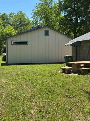 230 SW Live Oak, Dublin, TX 76446