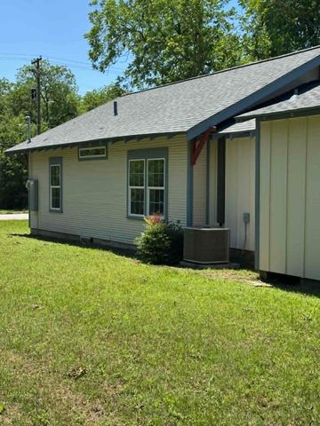 230 SW Live Oak, Dublin, TX 76446