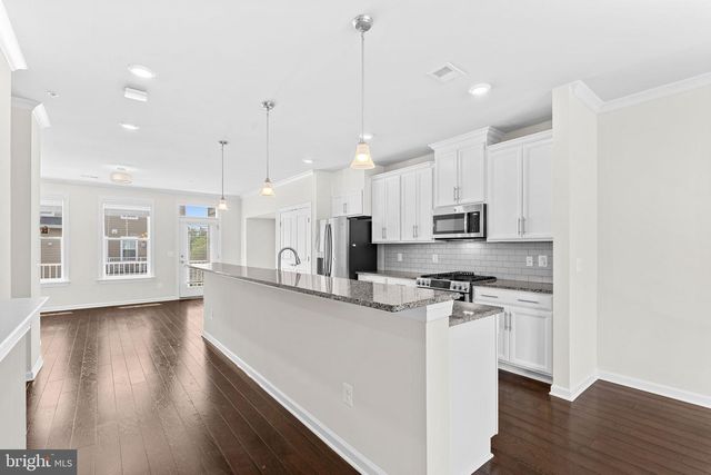 45137 KINCORA DR, Sterling, VA 20166